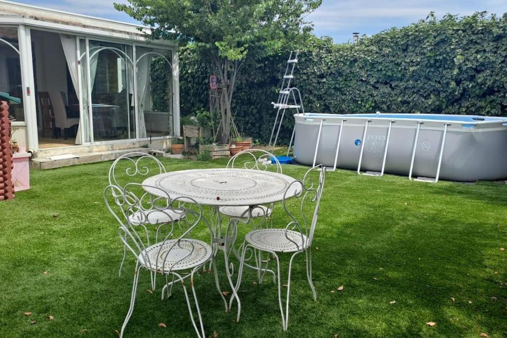 Maison Paisible Et Ensoleillee Avignone Esterno foto